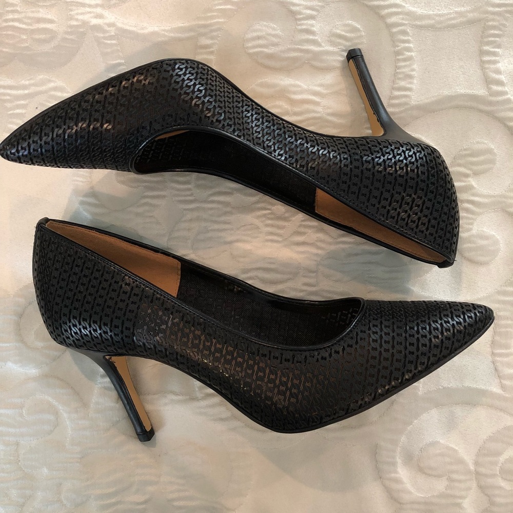 Enzo Angiolini black pump